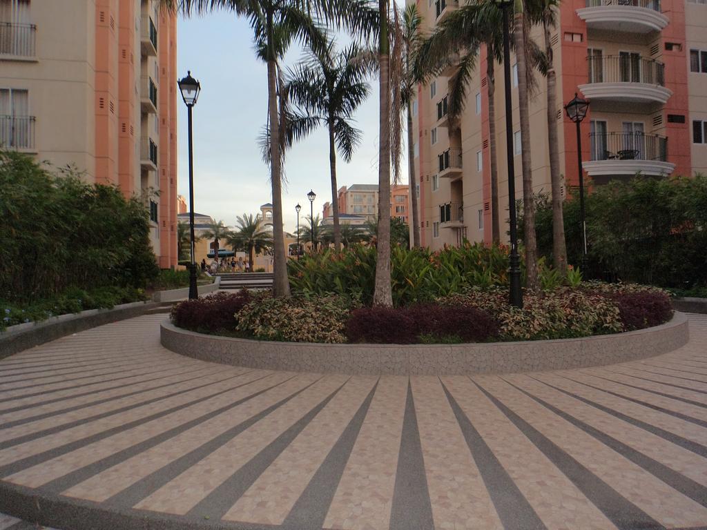 Karla'S Place At Chateau Elysee Paranaque City Exteriör bild