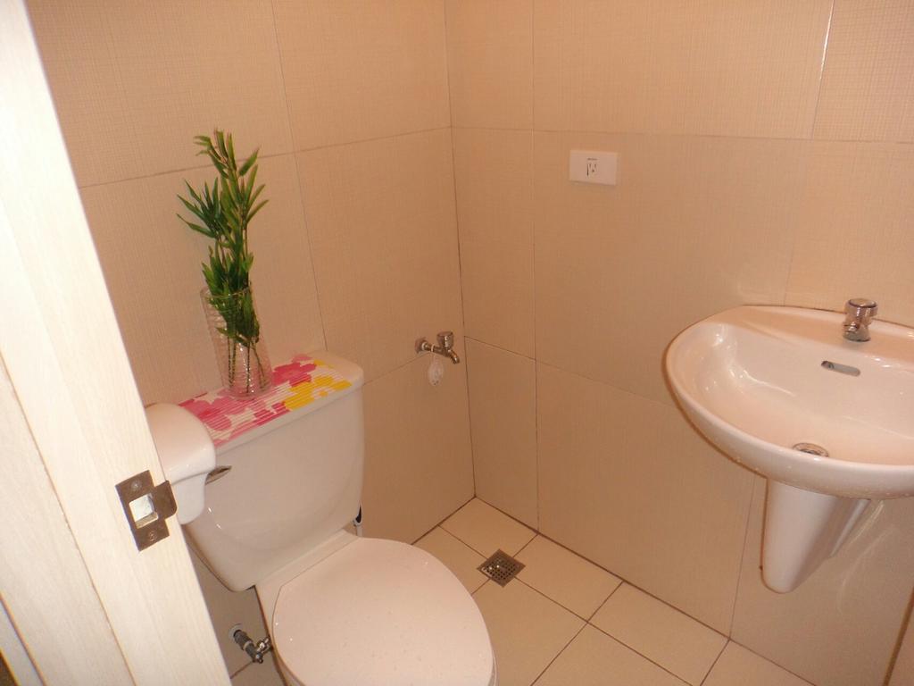 Karla'S Place At Chateau Elysee Paranaque City Exteriör bild