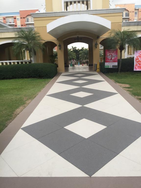 Karla'S Place At Chateau Elysee Paranaque City Exteriör bild