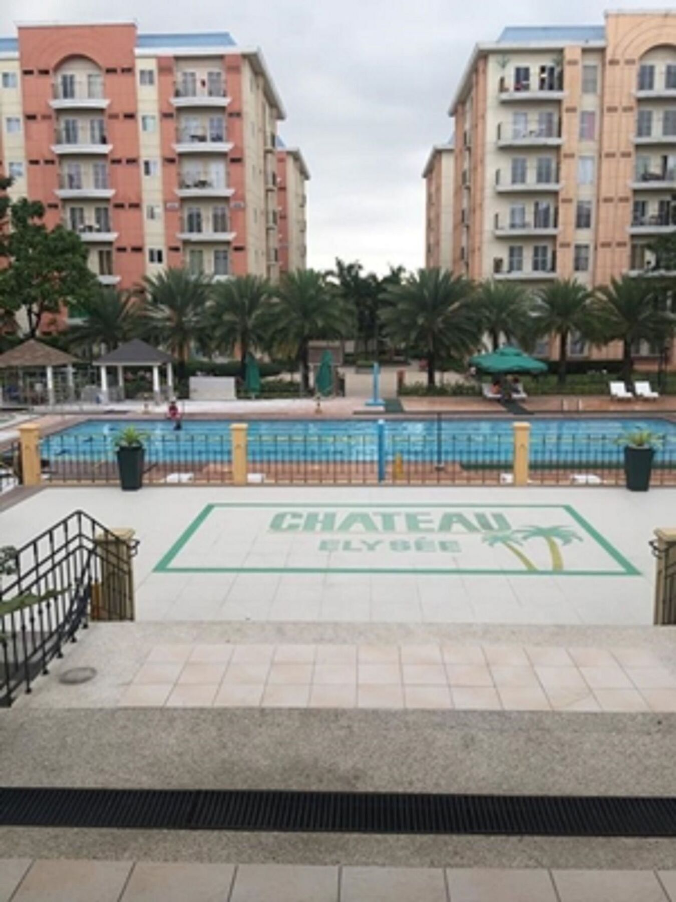 Karla'S Place At Chateau Elysee Paranaque City Exteriör bild